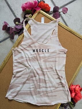 💪 2/$15 LFT Clothing Co. Light Pink Camo Racerback Tank Top